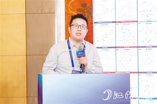 張祥志攀登科研高峰，用實干詮釋教育工作者的擔(dān)當(dāng)。