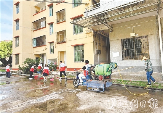 8月23-29日，恩平全市農(nóng)村地區(qū)開展為期7天的防蚊滅蚊愛國(guó)衛(wèi)生專項(xiàng)行動(dòng)。