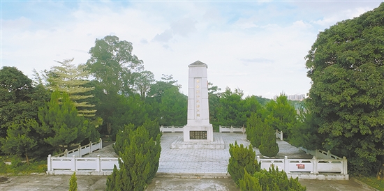 田金革命烈士紀(jì)念碑。黃勝