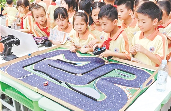 活動(dòng)融知識(shí)性、趣味性和實(shí)踐性于一體，激發(fā)了學(xué)生科學(xué)探索的興趣。