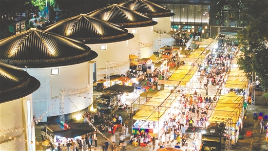 天下糧倉(cāng)先鋒書店等老建筑在“修舊如舊”中被賦予新功能，持續(xù)吸引著有想法的創(chuàng)作者集聚。開平塘口鎮(zhèn)供圖