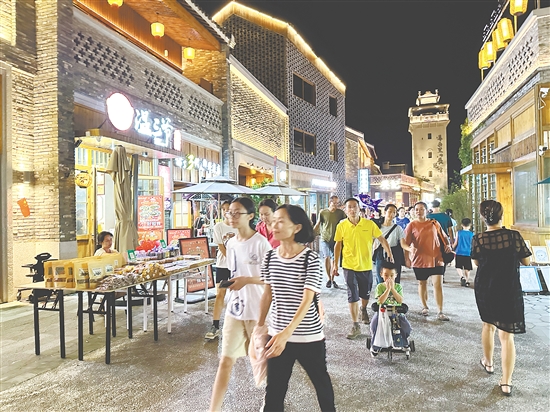 江門古勞水鄉(xiāng)景區(qū)推出夜游免費(fèi)入園活動(dòng)。