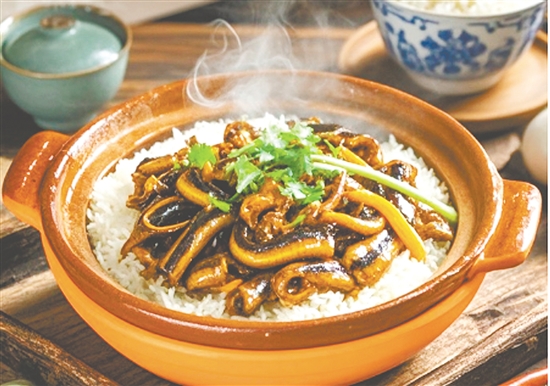 用臺(tái)山大米制作的煲仔飯別有一番風(fēng)味。