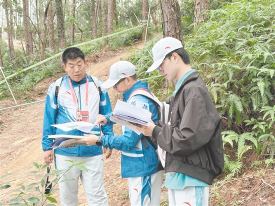 在十五運(yùn)會(huì)自行車（山地）項(xiàng)目中，志愿者熱情、專業(yè)的服務(wù)贏得了各方好評。