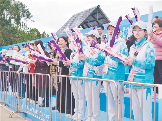 志愿者隊(duì)伍壯大，為志愿服務(wù)注入源源不斷的活力。