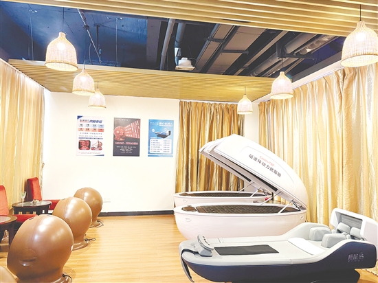 恩平溫泉景區(qū)積極引入康養(yǎng)設(shè)備，豐富游玩體驗(yàn)。