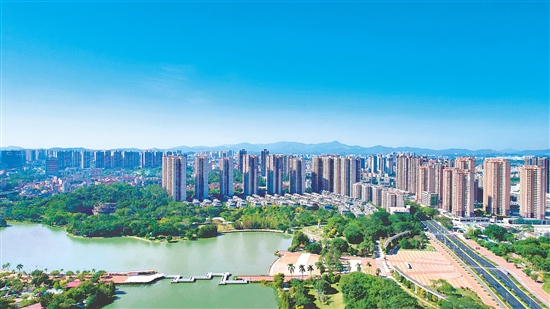 鶴山城區(qū)新貌。