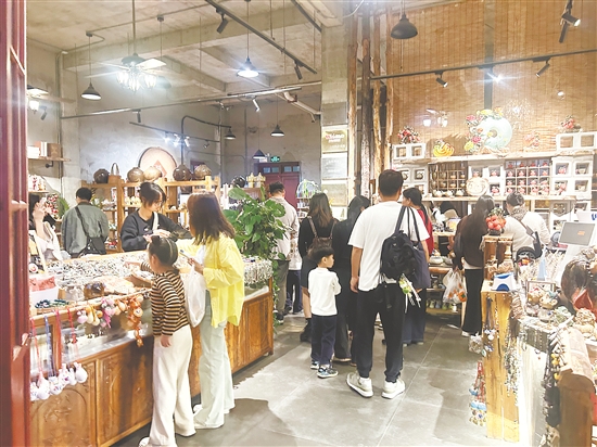 “僑咖文化”項(xiàng)目探索形成文化體驗(yàn)、文創(chuàng)消費(fèi)、研學(xué)實(shí)踐相結(jié)合的發(fā)展路徑。