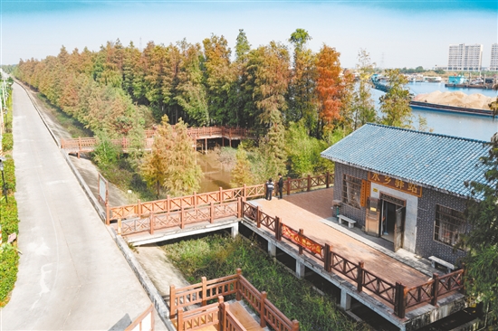 水鄉(xiāng)驛站是島上觀賞西江日出的絕佳位置。