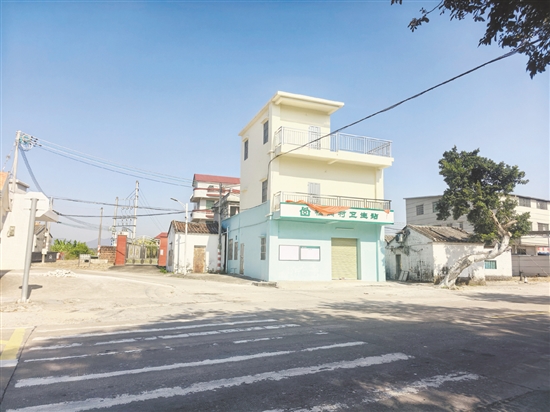 鶴山市人武部投入資金幫助松崗村衛(wèi)生站完成改造。