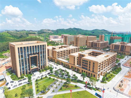 廣州軟件學(xué)院江門校區(qū)鳥瞰圖。