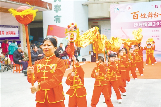 活動現(xiàn)場氛圍喜慶熱鬧。