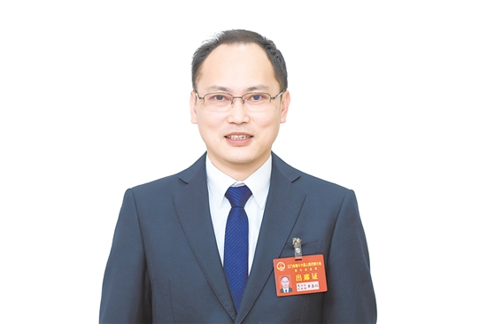 蓬江區(qū)區(qū)長(zhǎng)黃嘉儀