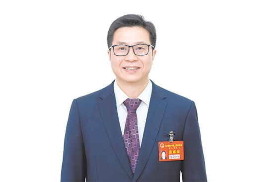 鶴山市市長(zhǎng)張華景