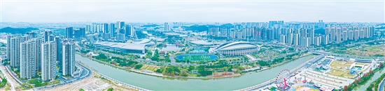 北新區(qū)、濱江新區(qū)等建設(shè)日新月異，主城輪廓越發(fā)清晰，城市框架不斷拉開。劉瓊