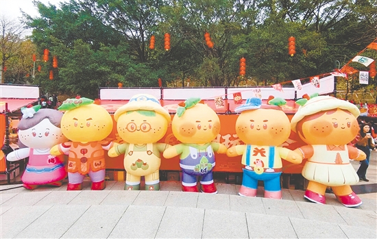 6個卡通人物各具特色。