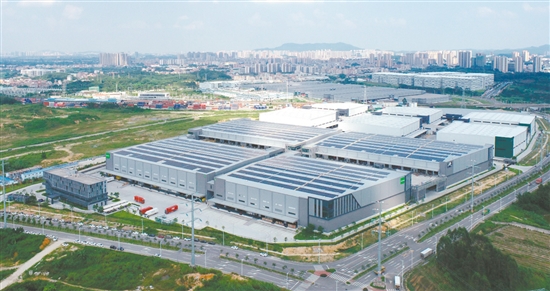 在珠西國際物流中心的助力下，越來越多鶴山企業(yè)走出國門。