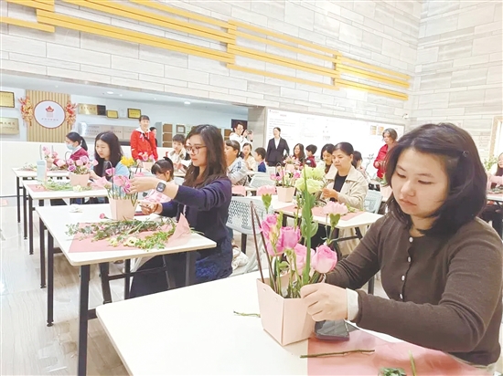 活動以花藝為載體，引導(dǎo)女性發(fā)現(xiàn)美、創(chuàng)造美、傳播美。