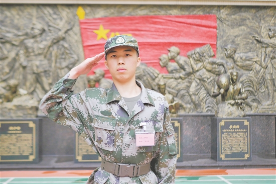 江海區(qū)應(yīng)征青年黃楓煥