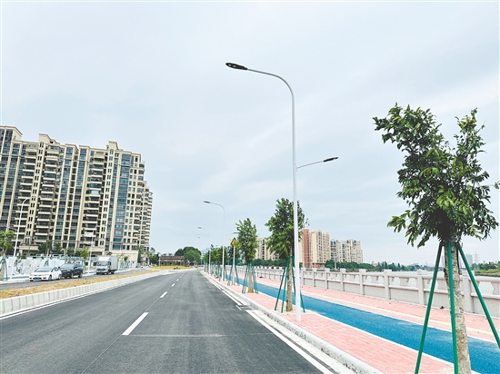 從路面破損、井蓋異響到路燈不亮、管道堵塞，群眾的煩心事一經(jīng)反映，便能得到快速響應(yīng)和高效處置。