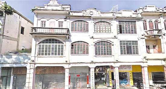 我市對典型沿街騎樓建筑進行全屬性高精度數(shù)據(jù)采集。圖為三維實景。