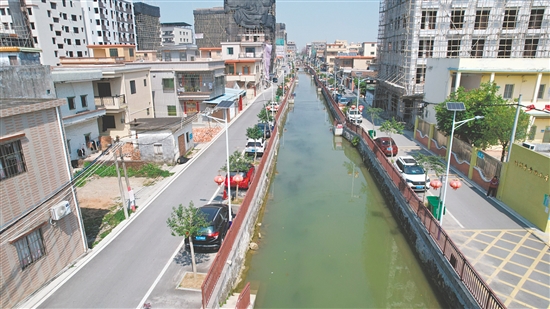 牛古田村開展一河兩岸主干道品質提升工程，同步配套安裝太陽能路燈和安全護欄。