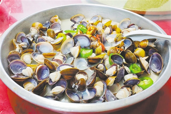 清明前后，是黃沙蜆最肥美的時(shí)節(jié)。