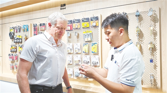 英國(guó)客商Jeff