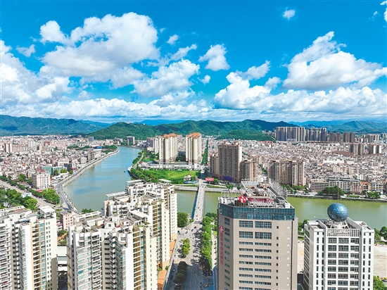 恩平市中心城區(qū)建設日新月異。