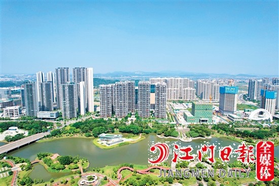 我市改善型住房需求不斷增加，房企結(jié)合購房者的需求推出多樣化產(chǎn)品。