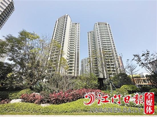 華庭公寓小區(qū)環(huán)境優(yōu)美。