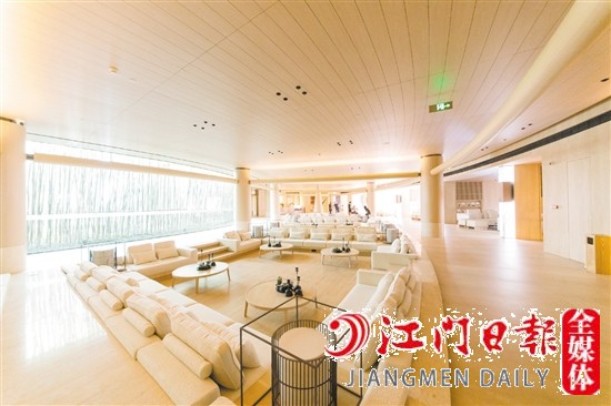 海悅天璽會所整體看起來溫暖、舒適。