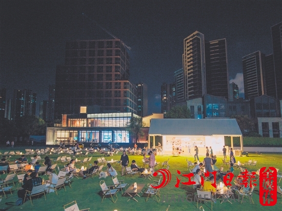 對于房企來說，營銷中心的多元化經(jīng)營，可以提高項(xiàng)目的知名度和美譽(yù)度。