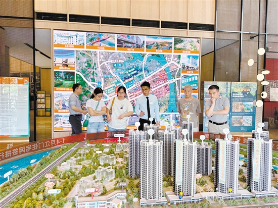 1—8月，全市商品房網(wǎng)簽面積和增速均居全省前列。