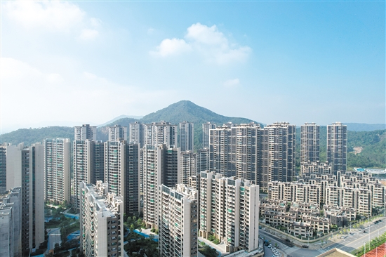 群華路板塊集聚了多個(gè)樓盤。