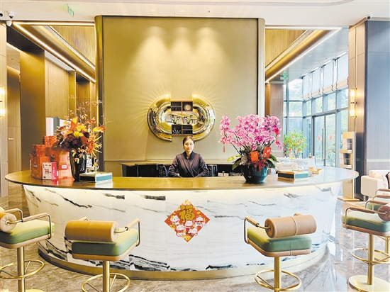 樓盤營銷中心裝飾煥然一新。