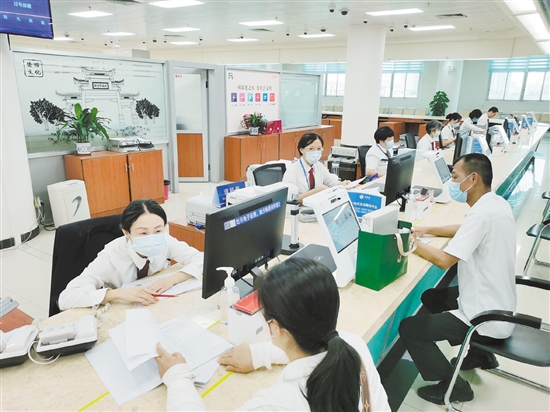 申請使用住宅專項維修資金的市民越來越多。