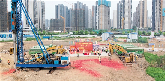 盛匯天際二期動(dòng)工現(xiàn)場(chǎng)。