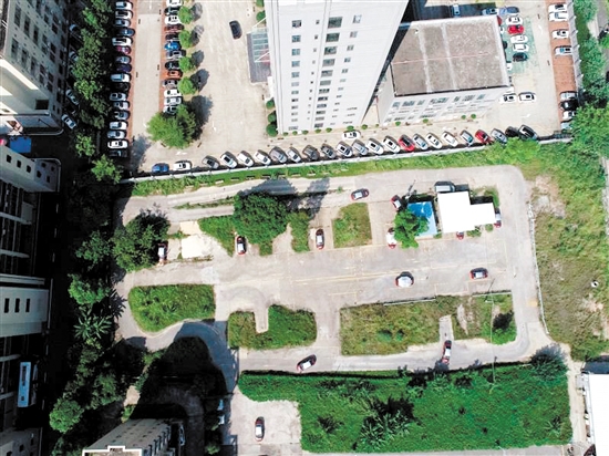 雙龍大道與勝利北路交叉口東側(cè)地塊實景圖。