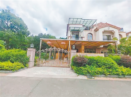 位于鶴山市址山鎮(zhèn)的一套別墅起拍總價(jià)僅78萬元。