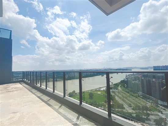 部分在售復(fù)式產(chǎn)品擁有江景資源，稀缺性強。