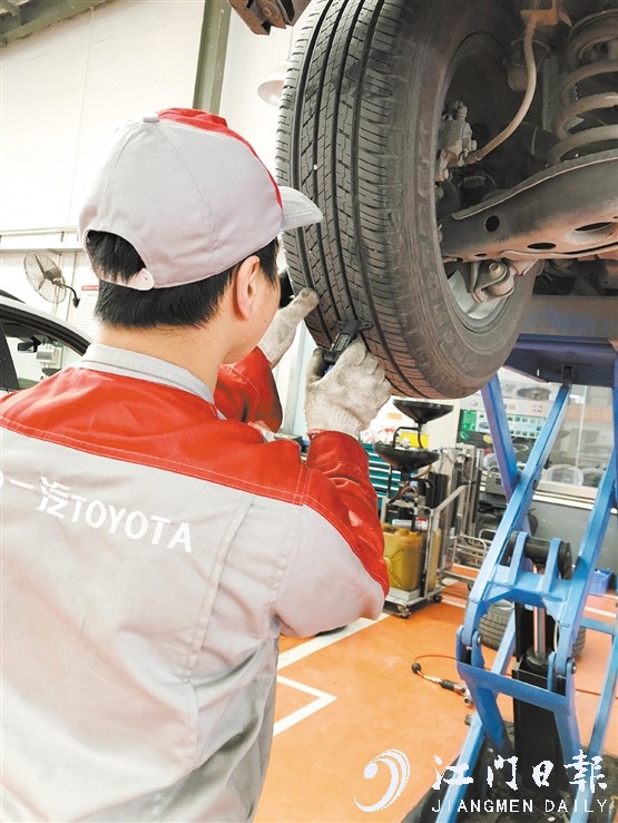 臺風(fēng)過后，應(yīng)及時對愛車進行檢查、清洗。