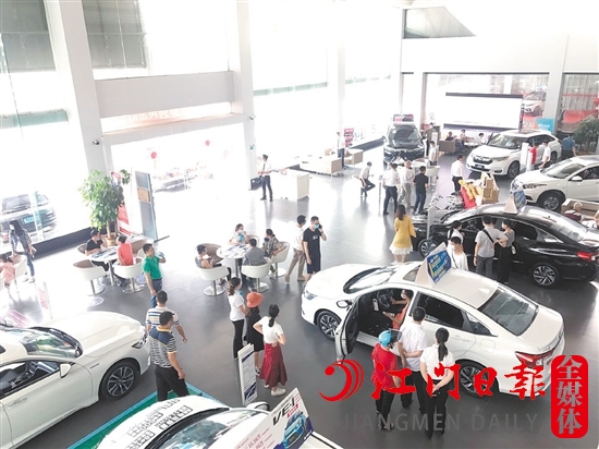 補(bǔ)貼的發(fā)放，將進(jìn)一步激發(fā)消費(fèi)者的購車熱情。