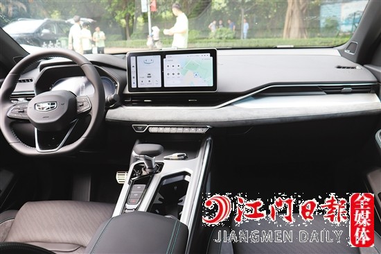 2023款星瑞配備12.3英寸的中控屏和液晶儀表盤，功能實(shí)用。