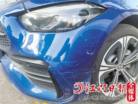 許多車主都有停車時被剮蹭的經(jīng)歷。