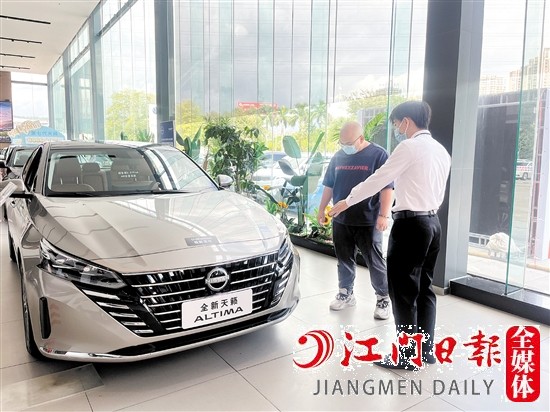 要盡早提到新車(chē)，享受乘用車(chē)消費(fèi)補(bǔ)貼，建議消費(fèi)者購(gòu)車(chē)時(shí)盡量選擇現(xiàn)車(chē)。