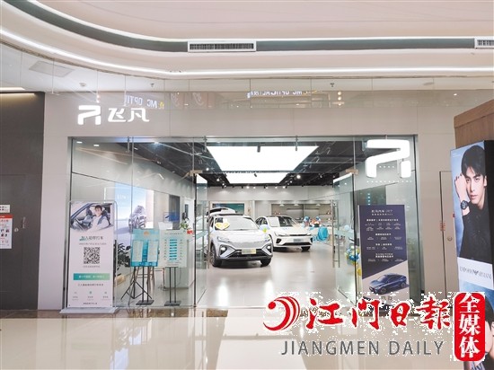 近年來，進駐繁華商場成為許多造車新勢力的常態(tài)。