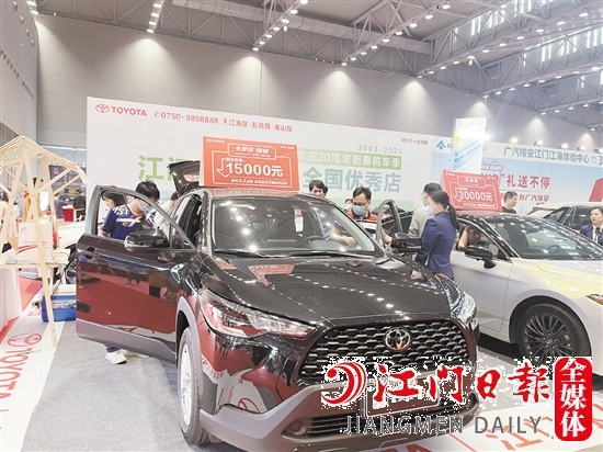 今年春季車展期間，許多汽車經(jīng)銷商推出大幅優(yōu)惠。