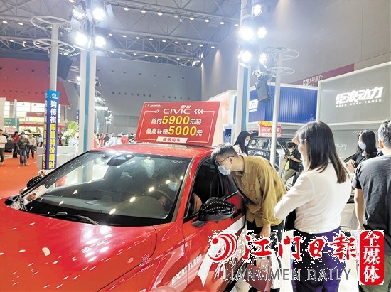 本屆“五一”車展期間，許多汽車經(jīng)銷商將推出購車優(yōu)惠。