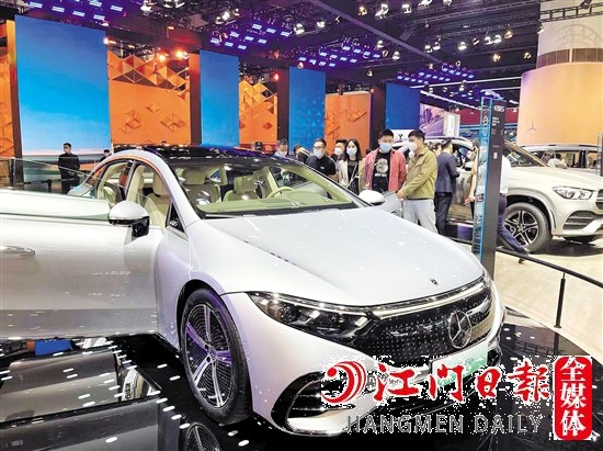 “零整比”高的豪車保費備受關(guān)注。